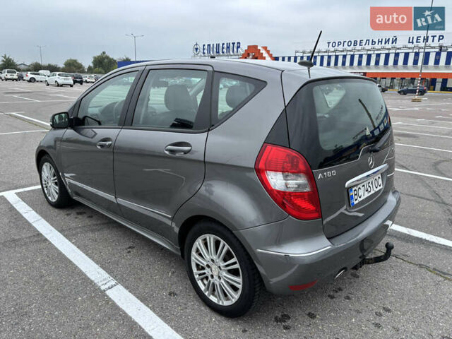 Сірий Мерседес А клас, об'ємом двигуна 1.99 л та пробігом 275 тис. км за 5900 $, фото 4 на Automoto.ua
