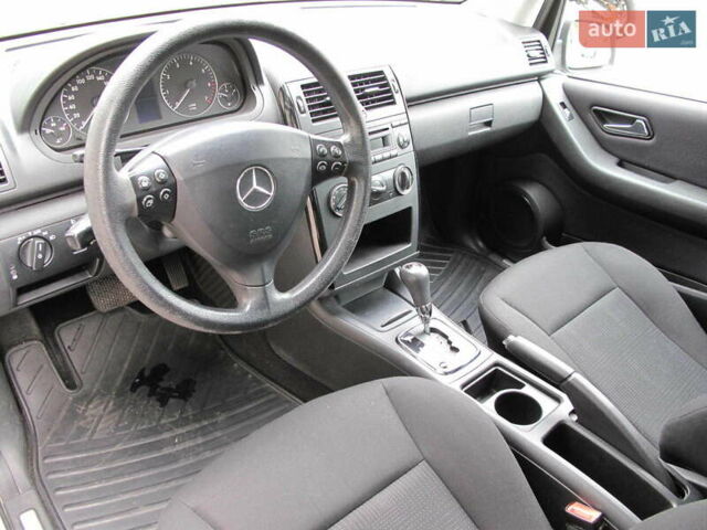 Сірий Мерседес А клас, об'ємом двигуна 1.5 л та пробігом 187 тис. км за 6500 $, фото 27 на Automoto.ua