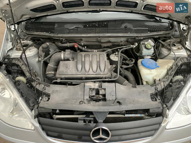 Серый Мерседес А класс, объемом двигателя 2 л и пробегом 184 тыс. км за 6100 $, фото 47 на Automoto.ua