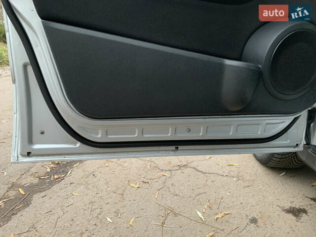 Серый Мерседес А класс, объемом двигателя 2 л и пробегом 184 тыс. км за 6100 $, фото 16 на Automoto.ua