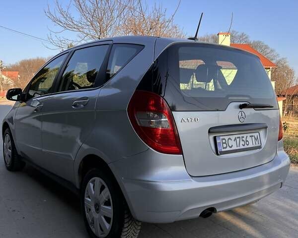 Серый Мерседес А класс, объемом двигателя 1.7 л и пробегом 157 тыс. км за 6700 $, фото 6 на Automoto.ua