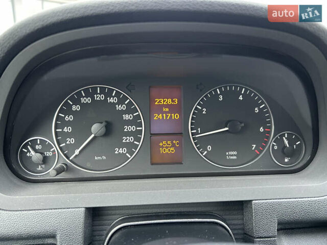 Серый Мерседес А класс, объемом двигателя 1.7 л и пробегом 241 тыс. км за 6500 $, фото 1 на Automoto.ua