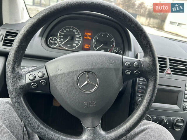 Серый Мерседес А класс, объемом двигателя 1.7 л и пробегом 241 тыс. км за 6500 $, фото 6 на Automoto.ua