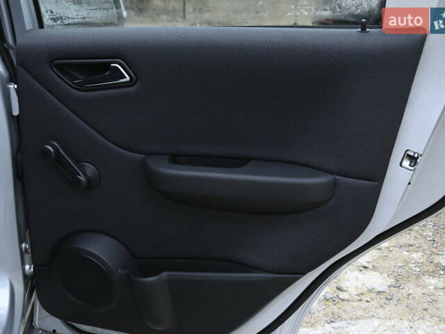 Сірий Мерседес А клас, об'ємом двигуна 1.7 л та пробігом 195 тис. км за 6999 $, фото 22 на Automoto.ua