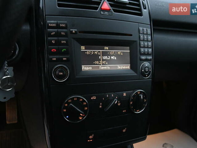 Сірий Мерседес А клас, об'ємом двигуна 1.7 л та пробігом 195 тис. км за 6999 $, фото 18 на Automoto.ua