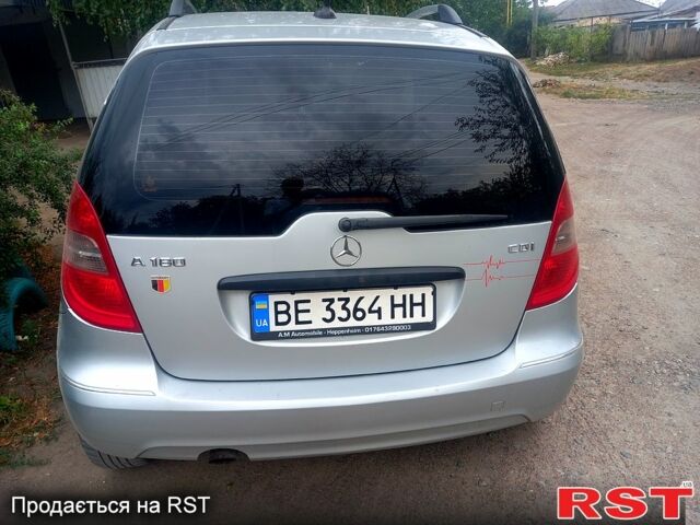 Серый Мерседес А класс, объемом двигателя 2 л и пробегом 265 тыс. км за 6800 $, фото 2 на Automoto.ua
