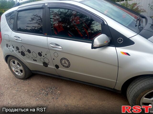 Серый Мерседес А класс, объемом двигателя 2 л и пробегом 265 тыс. км за 6800 $, фото 1 на Automoto.ua