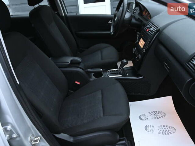 Сірий Мерседес А клас, об'ємом двигуна 1.7 л та пробігом 195 тис. км за 6999 $, фото 27 на Automoto.ua