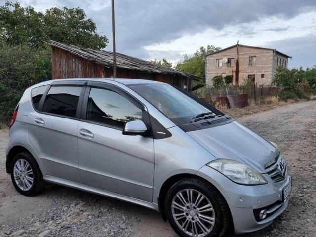 Сірий Мерседес А клас, об'ємом двигуна 1.7 л та пробігом 106 тис. км за 6499 $, фото 6 на Automoto.ua