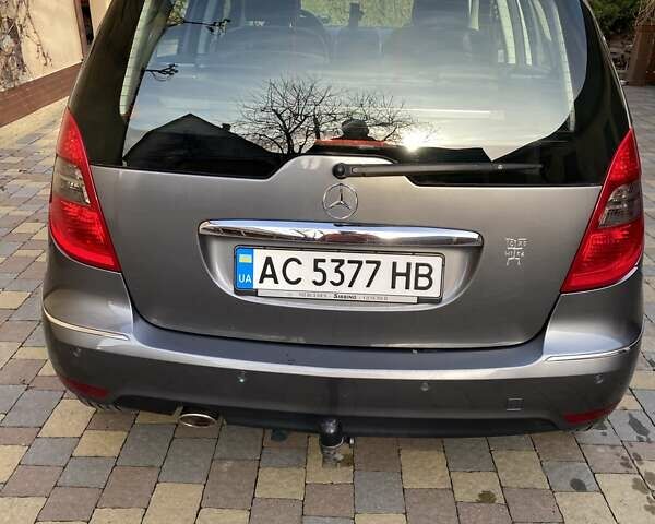 Серый Мерседес А класс, объемом двигателя 1.99 л и пробегом 141 тыс. км за 8200 $, фото 5 на Automoto.ua