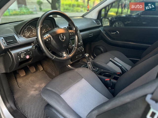 Серый Мерседес А класс, объемом двигателя 1.7 л и пробегом 129 тыс. км за 5500 $, фото 9 на Automoto.ua