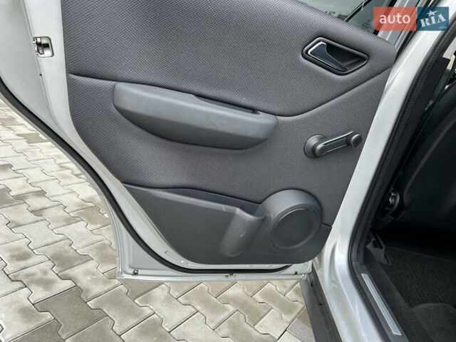 Серый Мерседес А класс, объемом двигателя 1.7 л и пробегом 241 тыс. км за 6500 $, фото 9 на Automoto.ua