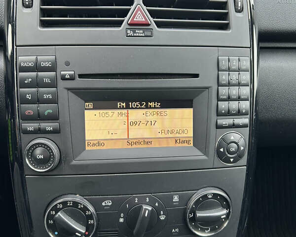 Серый Мерседес А класс, объемом двигателя 1.7 л и пробегом 241 тыс. км за 6500 $, фото 2 на Automoto.ua