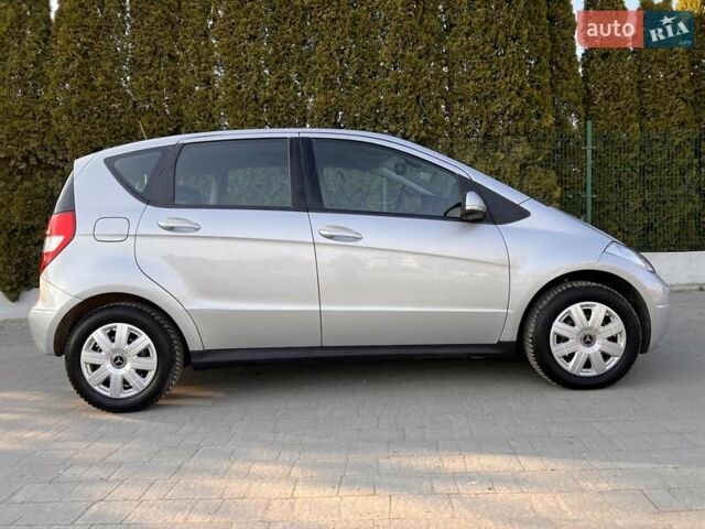 Серый Мерседес А класс, объемом двигателя 1.7 л и пробегом 157 тыс. км за 6700 $, фото 4 на Automoto.ua