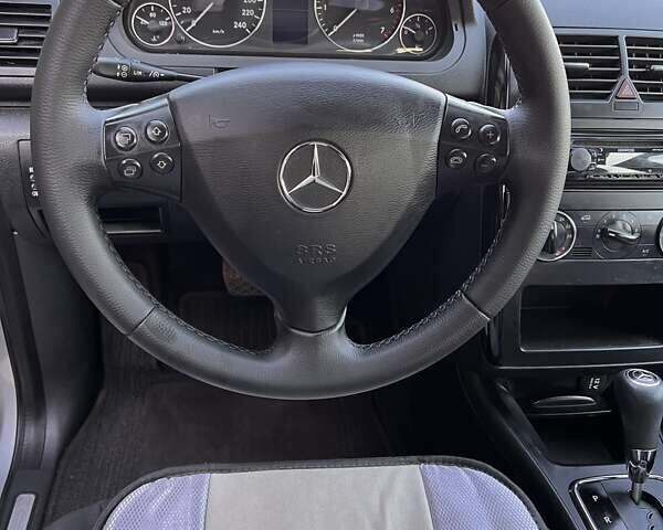 Серый Мерседес А класс, объемом двигателя 1.7 л и пробегом 157 тыс. км за 6700 $, фото 13 на Automoto.ua