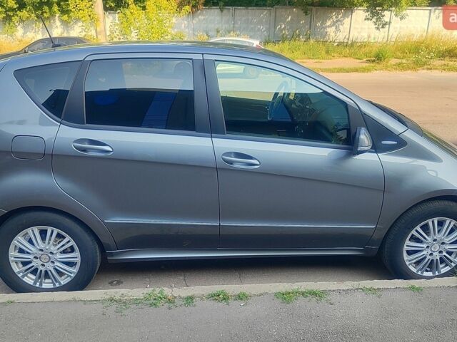 Сірий Мерседес А клас, об'ємом двигуна 1.7 л та пробігом 222 тис. км за 6500 $, фото 4 на Automoto.ua