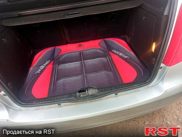 Серый Мерседес А класс, объемом двигателя 2 л и пробегом 265 тыс. км за 6800 $, фото 5 на Automoto.ua