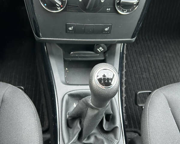 Серый Мерседес А класс, объемом двигателя 1.7 л и пробегом 241 тыс. км за 6500 $, фото 3 на Automoto.ua