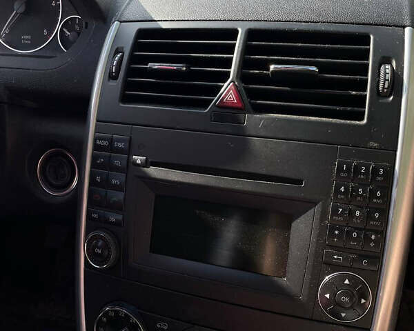 Серый Мерседес А класс, объемом двигателя 1.99 л и пробегом 250 тыс. км за 6900 $, фото 5 на Automoto.ua