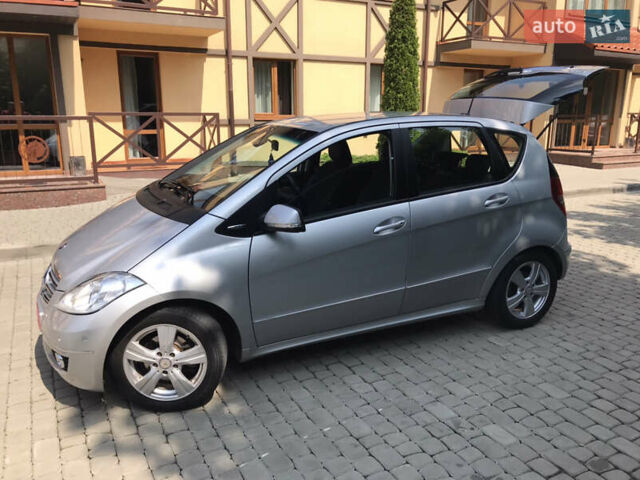 Мерседес А класс 2010 в Луцке на Automoto.ua Серый Мерседес А класс, объемом двигателя 1.6 л и пробегом 80 тыс. км за 9500 $, фото 74 на Automoto.ua