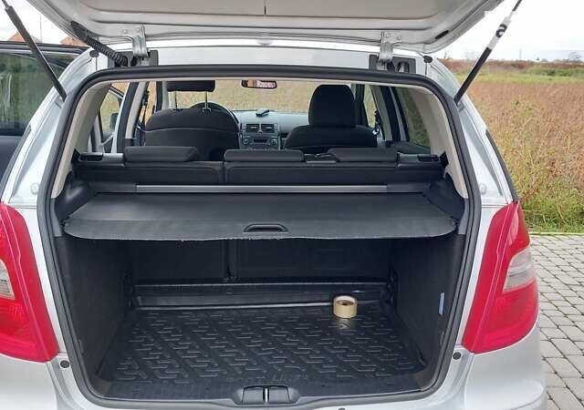 Серый Мерседес А класс, объемом двигателя 1.99 л и пробегом 215 тыс. км за 6000 $, фото 10 на Automoto.ua