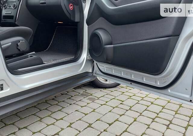 Серый Мерседес А класс, объемом двигателя 1.99 л и пробегом 230 тыс. км за 5500 $, фото 23 на Automoto.ua