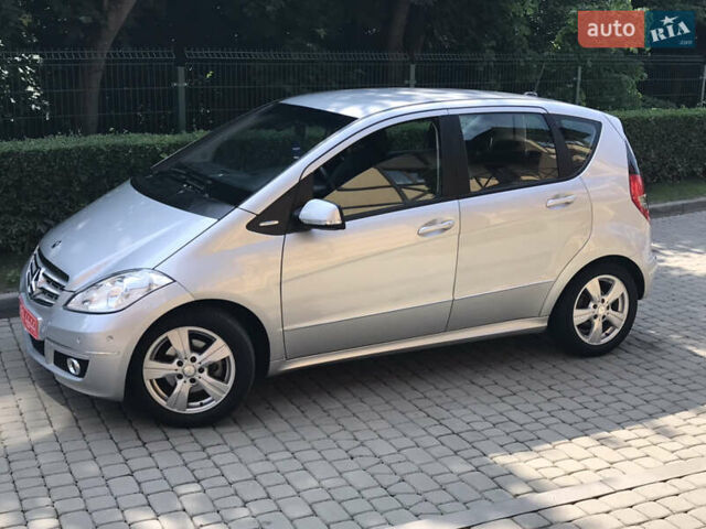 Мерседес А класс 2010 в Луцке на Automoto.ua Серый Мерседес А класс, объемом двигателя 1.6 л и пробегом 80 тыс. км за 9500 $, фото 93 на Automoto.ua