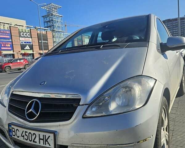 Серый Мерседес А класс, объемом двигателя 2 л и пробегом 140 тыс. км за 6500 $, фото 1 на Automoto.ua