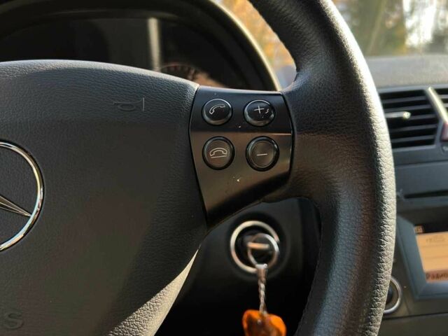 Серый Мерседес А класс, объемом двигателя 2 л и пробегом 225 тыс. км за 7999 $, фото 11 на Automoto.ua