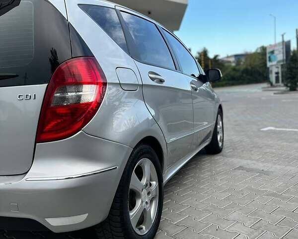 Сірий Мерседес А клас, об'ємом двигуна 2 л та пробігом 221 тис. км за 8000 $, фото 15 на Automoto.ua