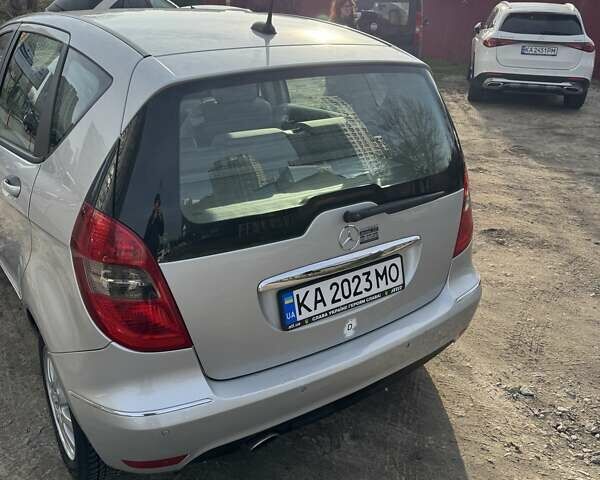 Серый Мерседес А класс, объемом двигателя 1.46 л и пробегом 200 тыс. км за 6900 $, фото 2 на Automoto.ua