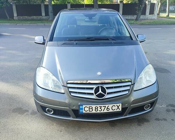 Сірий Мерседес А клас, об'ємом двигуна 1.5 л та пробігом 121 тис. км за 7300 $, фото 2 на Automoto.ua