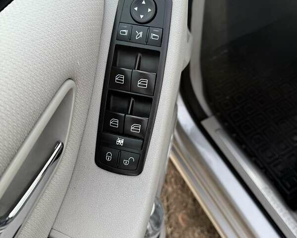 Серый Мерседес А класс, объемом двигателя 1.46 л и пробегом 200 тыс. км за 6900 $, фото 11 на Automoto.ua