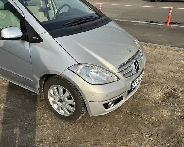 Серый Мерседес А класс, объемом двигателя 1.46 л и пробегом 200 тыс. км за 6900 $, фото 5 на Automoto.ua