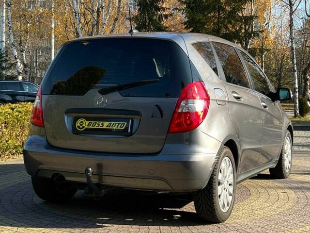 Серый Мерседес А класс, объемом двигателя 2 л и пробегом 225 тыс. км за 7999 $, фото 6 на Automoto.ua