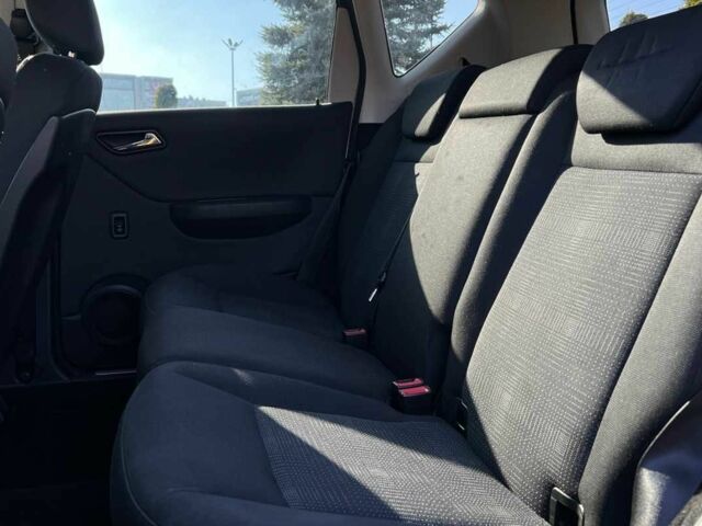 Серый Мерседес А класс, объемом двигателя 2 л и пробегом 225 тыс. км за 7999 $, фото 20 на Automoto.ua