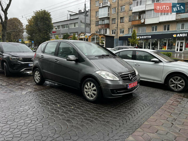 Серый Мерседес А класс, объемом двигателя 1.5 л и пробегом 140 тыс. км за 6300 $, фото 2 на Automoto.ua