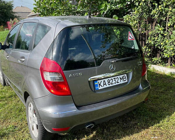 Серый Мерседес А класс, объемом двигателя 1.99 л и пробегом 250 тыс. км за 6900 $, фото 2 на Automoto.ua