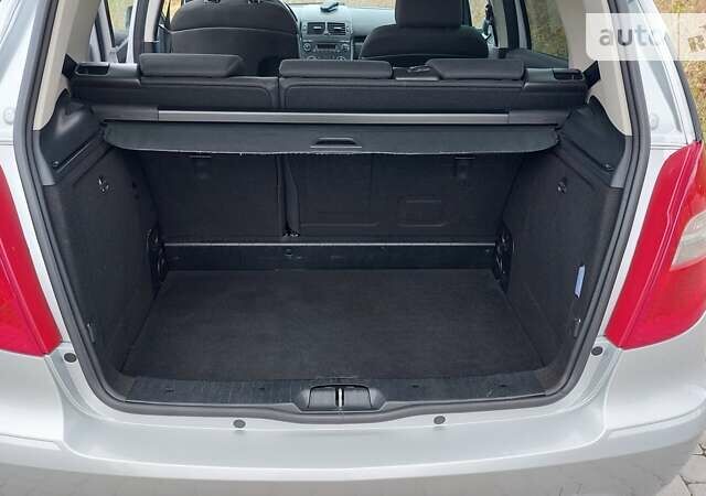 Серый Мерседес А класс, объемом двигателя 1.99 л и пробегом 215 тыс. км за 6000 $, фото 11 на Automoto.ua