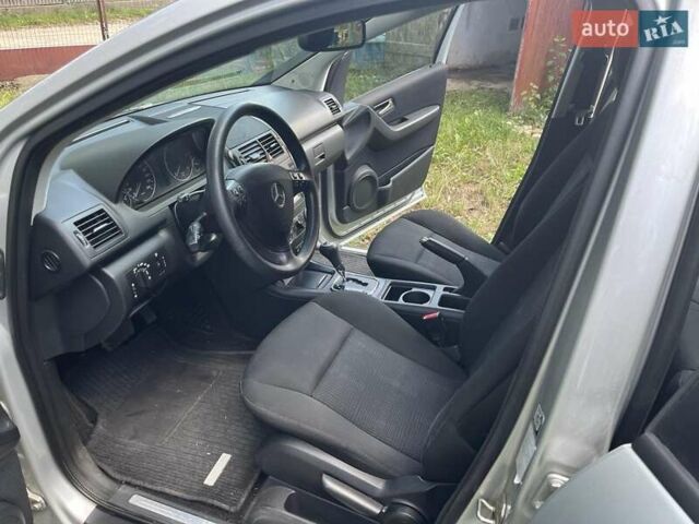 Серый Мерседес А класс, объемом двигателя 2 л и пробегом 173 тыс. км за 6850 $, фото 6 на Automoto.ua
