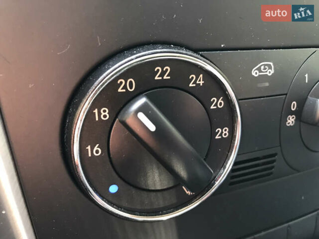 Мерседес А класс 2010 в Луцке на Automoto.ua Серый Мерседес А класс, объемом двигателя 1.6 л и пробегом 80 тыс. км за 9500 $, фото 53 на Automoto.ua