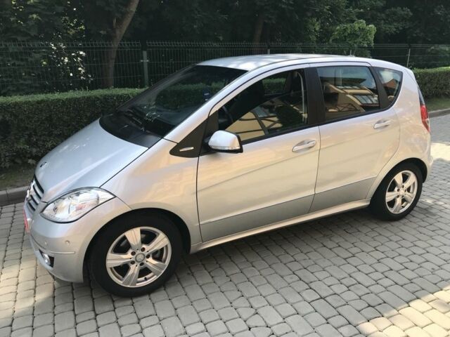 Сірий Мерседес А клас, об'ємом двигуна 1.6 л та пробігом 83 тис. км за 7900 $, фото 4 на Automoto.ua