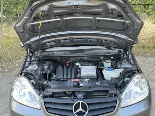 Серый Мерседес А класс, объемом двигателя 1.5 л и пробегом 241 тыс. км за 6400 $, фото 5 на Automoto.ua