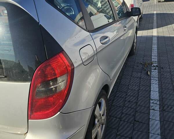 Серый Мерседес А класс, объемом двигателя 2 л и пробегом 140 тыс. км за 6500 $, фото 8 на Automoto.ua