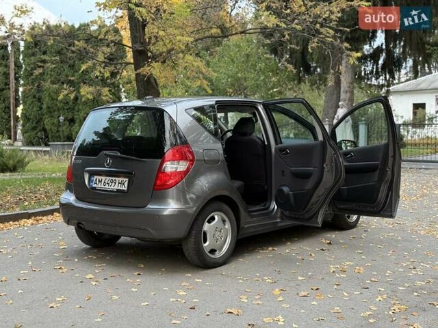 Серый Мерседес А класс, объемом двигателя 1.5 л и пробегом 244 тыс. км за 5900 $, фото 3 на Automoto.ua