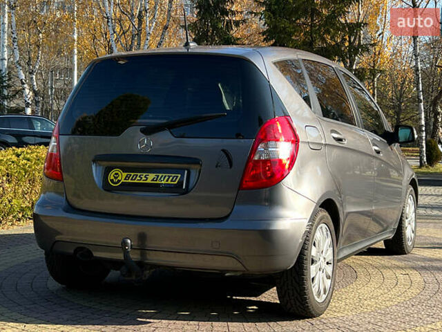 Серый Мерседес А класс, объемом двигателя 1.99 л и пробегом 225 тыс. км за 7999 $, фото 6 на Automoto.ua