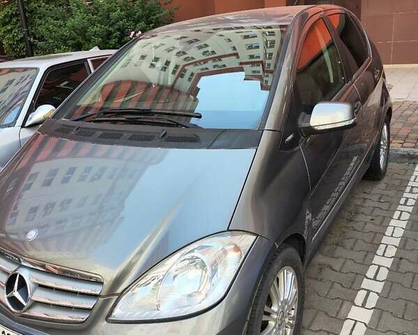 Сірий Мерседес А клас, об'ємом двигуна 1.7 л та пробігом 82 тис. км за 7300 $, фото 3 на Automoto.ua