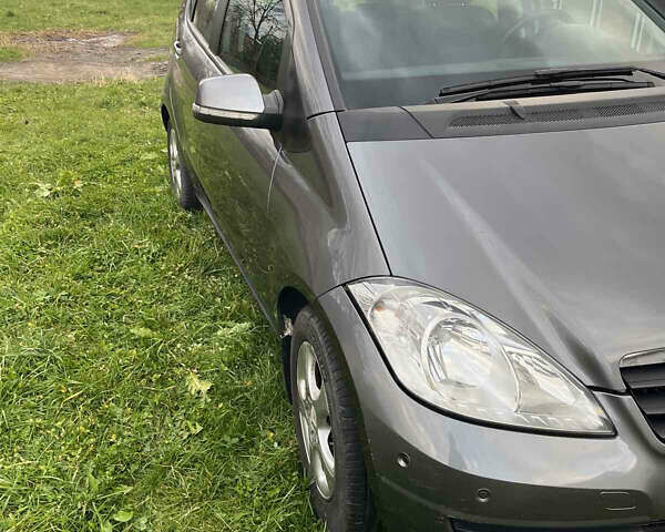 Серый Мерседес А класс, объемом двигателя 1.99 л и пробегом 234 тыс. км за 9500 $, фото 6 на Automoto.ua