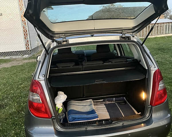 Серый Мерседес А класс, объемом двигателя 1.99 л и пробегом 234 тыс. км за 9500 $, фото 12 на Automoto.ua