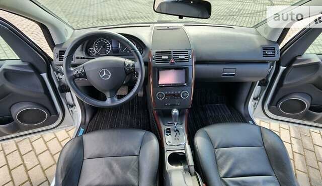 Серый Мерседес А класс, объемом двигателя 1.7 л и пробегом 76 тыс. км за 8700 $, фото 37 на Automoto.ua